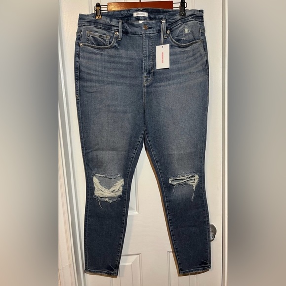 Good American Denim - Good American Medium-Wash Jeans